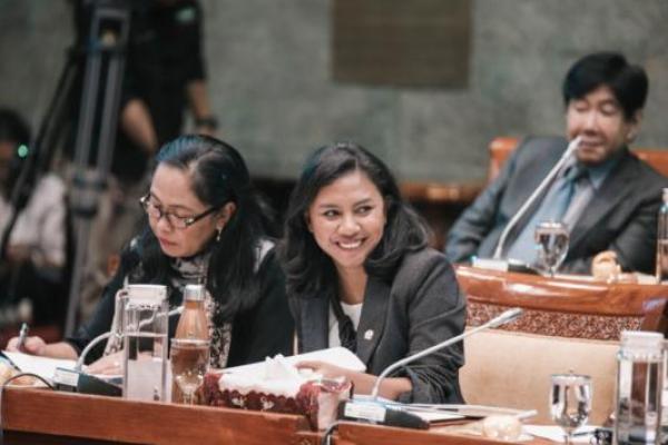 Anggota Komisi I DPR RI, Irine Yusiana Roba Putri mengapresiasi langkah cepat TNI AU dalam melakukan proses hukum terhadap kedua anggotanya yang diduga melakukan aksi kekerasan terhadap seorang warga sipil di Merauke, Papua.