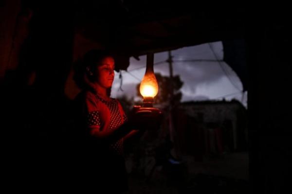 80 persen penduduk Jalur Gaza yang terkepung menderita kekurangan listrik yang parah.
