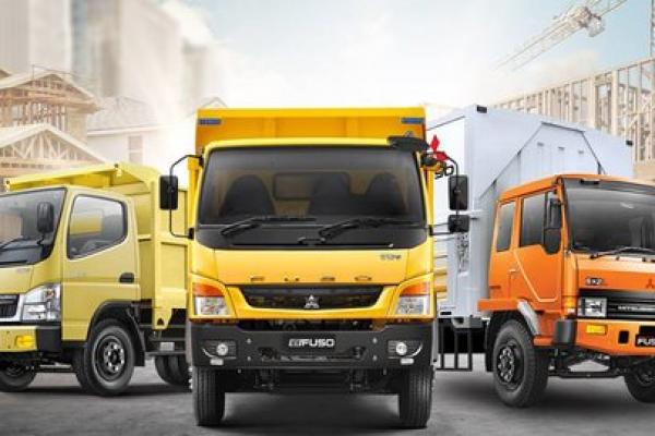 Varian Light Duty Truck (LDT), FUSO Canter FE 71, dengan rear body box cold chain dengan special Runner Telematic System package