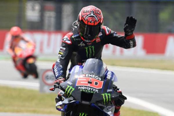 Aleix Espargaro melakukan blunder saat selebrasi prematur dan kehilangan tempat di podium.