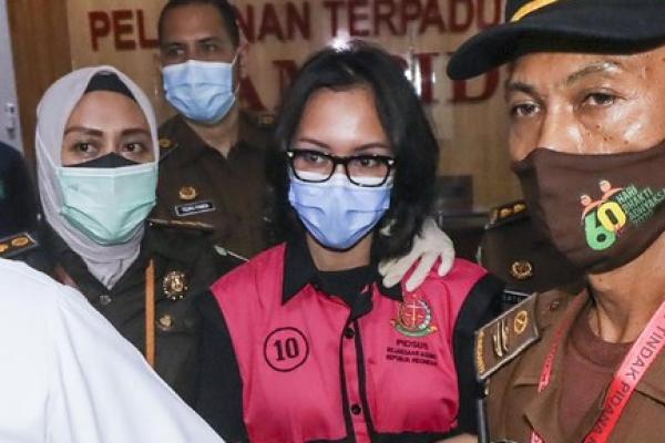 Pinangki merupakan terpidana kasus penanganan perkara terpidana Cessie Bank Bali Djoko Tjandra.