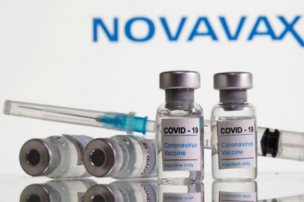 Vaksin COVID-19 perusahaan mengandung versi sebenarnya dari protein lonjakan virus yang tidak dapat menyebabkan penyakit tetapi dapat memicu sistem kekebalan.