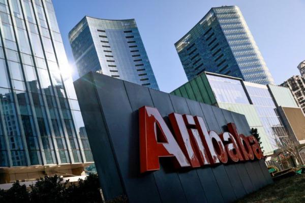 Alibaba kini menargetkan pendapatan naik antara 20 persen dan 23 persen, laju paling lambat sejak debut pasar saham 2014, dan turun dari perkiraan Mei sebesar 29,5 persen. Perusahaan juga di bawah ekspektasi untuk laba per saham pada kuartal kedua.