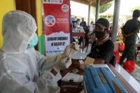 Sambangi Pelosok, Toyota Berikan Vaksinasi dan Donasi Sembako