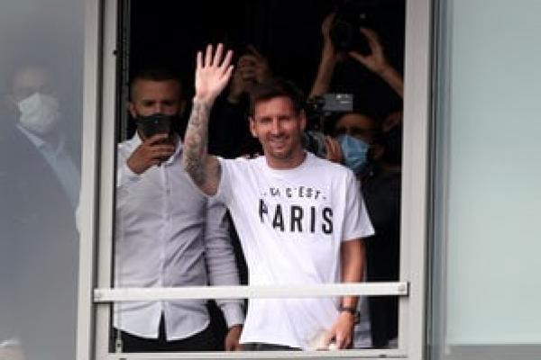 Lionel Messi menegaskan siap berjuang untuk mempersembahkan gelar Liga Champions, untuk klub ibu kota Prancis.