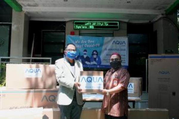 Pada program CSR kali ini AQUA Japan menyumbangkan beberapa peralatan medis diantaranya Personal Protective Equipment (PPE), Pulse Oximeter, Digital Blood Pressure Meter, Thermometer Gun, Infusion Pole, serta masker medis.