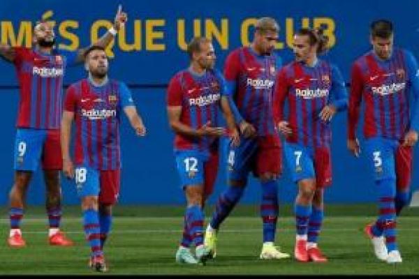 Mantan pemain depan Barcelona Samuel Eto`o mengakui bahwa ia telah `menderita` saat menonton raksasa Catalan selama kampanye musim 2021-22.
