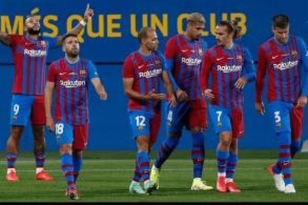 Mantan pemain depan Barcelona Samuel Eto`o mengakui bahwa ia telah `menderita` saat menonton raksasa Catalan selama kampanye musim 2021-22.