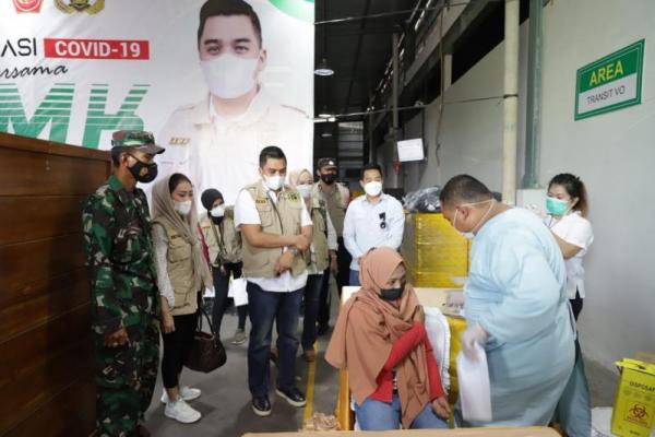 Setelah Bekasi, AMK lanjutkan kegiatan mulia ini untuk ribuan warga Subang, Jawa Barat, dengan menggandeng asosiasi pengusaha, khususnya KADIN Indonesia Jawa Barat.