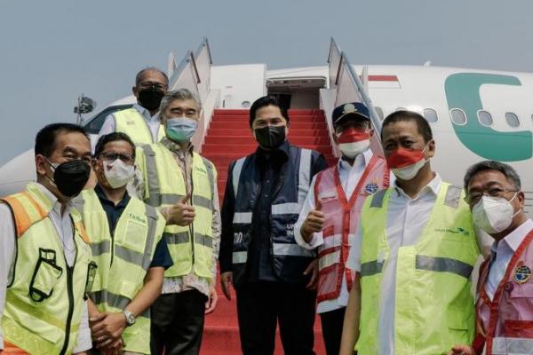 Pesawat Airbus Citilink yang mengirim ventilator ini adalah penerbangan langsung yang pertama kembali dari Indonesia ke Amerika Serikat setelah lebih dari 20 tahun tidak ada penerbangan langsung.