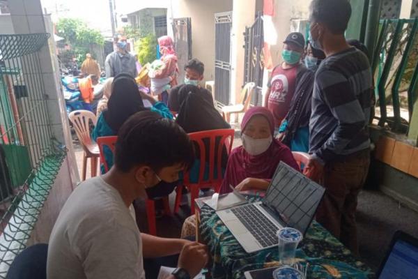 Bekerjasama dengan Puskesmas, SehatQ hadirkan vaksinasi Covid-19 keliling di Jaksel dan Kabupaten Tangerang. 