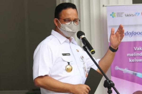 Meski level PPKM telah turun, Gubernur Provinsi DKI Jakarta, Anies Baswedan mengimbau agar masyarakat tetap disiplin protokol kesehatan.