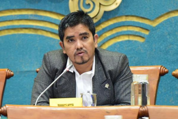 Sebanyak 3 Gubernur di Sulawesi menolak perpanjangan kontrak PT Vale Indonesia. Alasannya, kontribusi PT Vale terhadap pendapatan asli daerah masih minim. 
