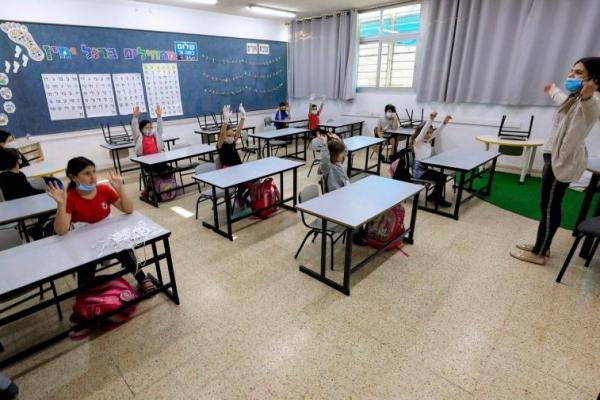 Orang tua Israel yang anak-anaknya belajar di sekolah dasar di Herzliya mengeluh setelah lembaga pendidikan mempekerjakan seorang guru asal Palestina.