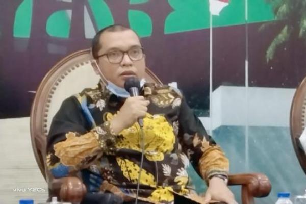 Pandemi Covid-19 yang melanda Indonesia tak hanya berdampak pada sektor ekonomi. Pandemi juga mengganggu kinerja DPR RI.