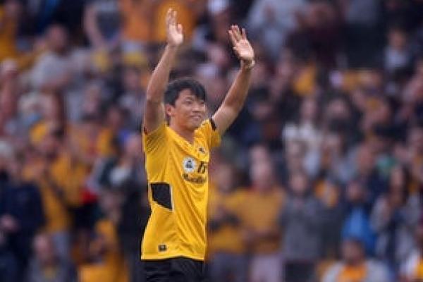 Wolves telah menyelesaikan penandatanganan striker Hwang Hee-Chan dari RB Leipzig.