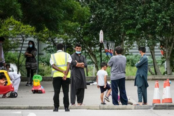 Sebuah restoran Palestina di Didsbury, Manchester, membuat 900 makanan untuk para pengungsi Afghanistan dan mengantarkannya ke bandara saat mereka mendarat.