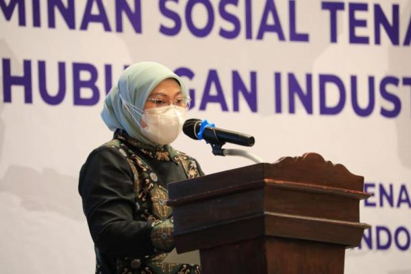 Peningkatan cakupan kepesertaan tersebut di antaranya dilakukan melalui kegiatan Sosialisasi Program Jamsostek bagi Pelaku Hubungan Industrial di Perusahaan.