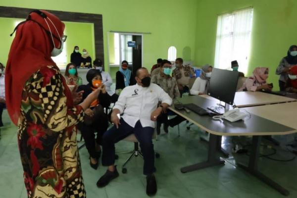 Ketua DPD RI, AA LaNyalla Mahmud Mattalitti, mengawali kunjungan kerja ke Lampung dengan meninjau Rumah Sakit Pertamina Bintang Amin Ekstensi Asrama Haji, Jumat (3/9).