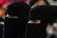 Taliban Mulai Perintahkan Mahasiswi Pakai Niqab yang Menutupi Wajah