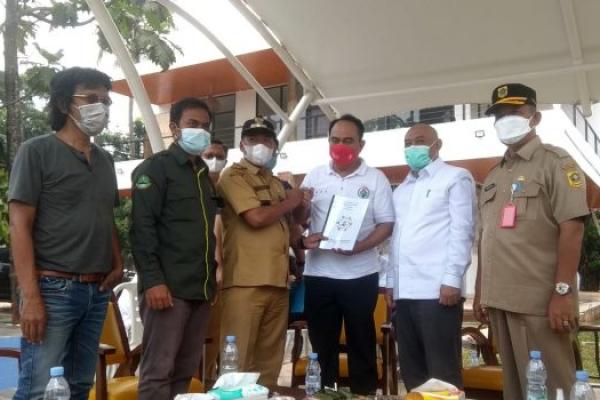 Pada kunjungan tersebut Wamendes PDTT didampingi oleh Direktur Pengembangan Kelembagaan dan Ekonomi Desa Nugroho Setijo Nagoro dan Kepala Pusat Pelatihan Pegawai ASN Kementerian Mulyadin Malik.