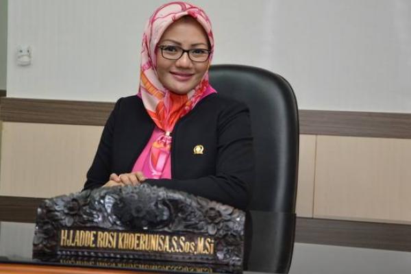 Anggota Komisi III DPR RI Adde Rosi Khoerunnisa menyampaikan duka cita kepada keluarga korban kebakaran di Lembaga Pemasyarakatan (Lapas) Kelas I Tangerang dengan 41 orang meninggal.