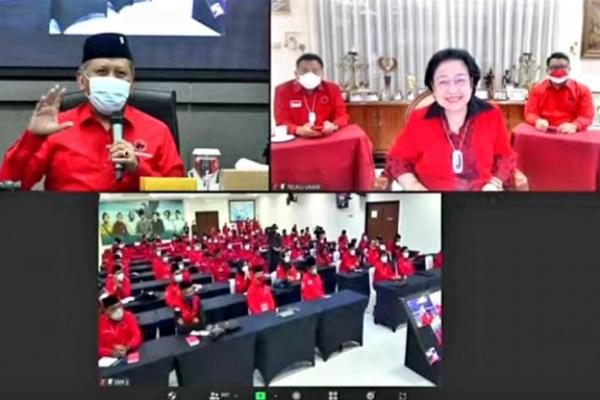 Yang mamanya soliditas, teguh, sabar, tegar, adanya di hati.