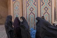 Aktivis Afghanistan Mengatakan Taliban Tak Punya Pilihan Selain Mendengarkan Wanita