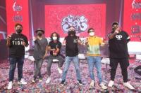 Kolaborasi Keren Slank Lahirkan Poppies