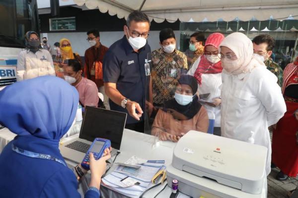 Khusus untuk Banten sendiri jumlah Penerima BSU sebanyak 214.308 pekerja/buruh dan lebih spesifik lagi untuk Tangerang Selatan jumlah penerimanya sebanyak 34.687 orang pekerja/buruh.