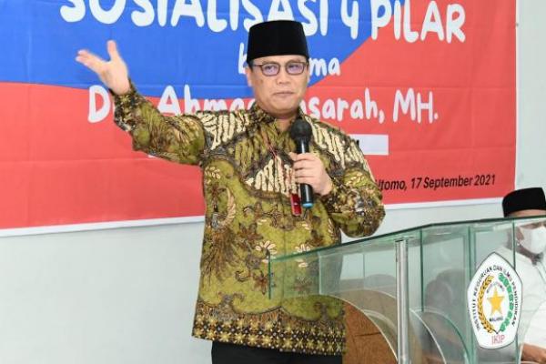 Ahmad Basarah mengajak semua pihak melihat pernyataan Pangkostrad itu secara positif, bahwa hal itu diungkapkan untuk memotivasi para prajurit yang menganut agama berbeda-beda.