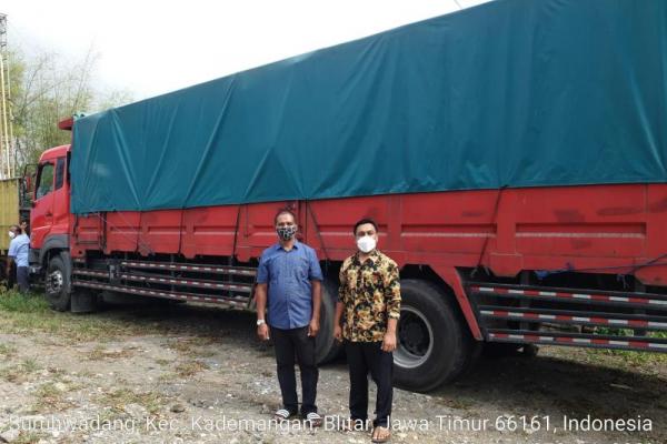 Menteri Pertanian Syahrul Yasin Limpo mengeluarkan kebijakan berupa bantuan kirim jagung bagi peternak, salah satunya terjadi di peternak Blitar, Jawa Timur.
