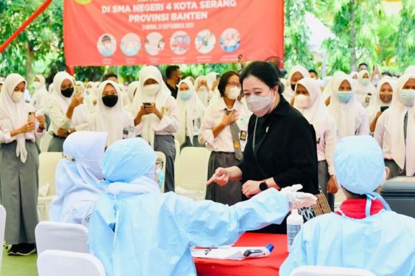 Mayoritas wilayah di Indonesia ekonominya mulai pulih karena Covid-19 sudah terkendali setelah vaksinasi tinggi