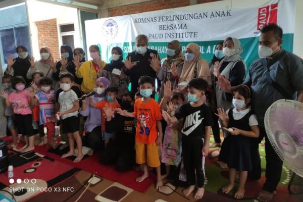 Komnas PA bergerak cepat mensosialisasikan bahaya BPA di makanan dan minuman kemasan plastik.