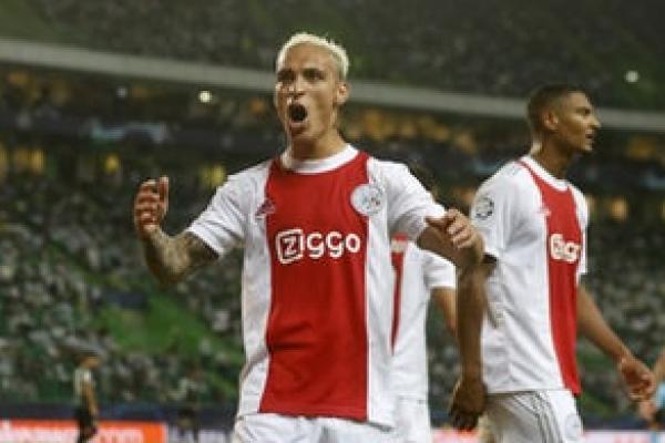 Raksasa Liga Spanyol, Real Madrid dikabarkan tertarik untuk memboyong penyerang Ajax Antony ke Bernabeu di bursa transfer Januari mendatang.