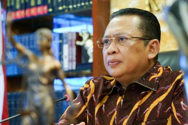 Bamsoet menuturkan, sejak awal pandemi Covid-19, Indonesia dan Tiongkok telah bekerjasama dalam pengadaan vaksin Covid-19. Indonesia telah menandatangani kerjasama dengan Tiongkok untuk penyediaan vaksin Sinovac.