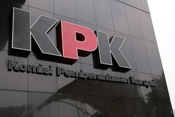 KPK memastikan bahwa seluruh proses penyidikan oleh tim penyidik dalam perkara ini telah sesuai prosedur aturan hukum. 