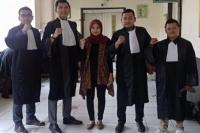 Lolos  UU ITE, Majelis Hakim Nyatakan Terdakwa Yosaxina Anggi Tidak Bersalah