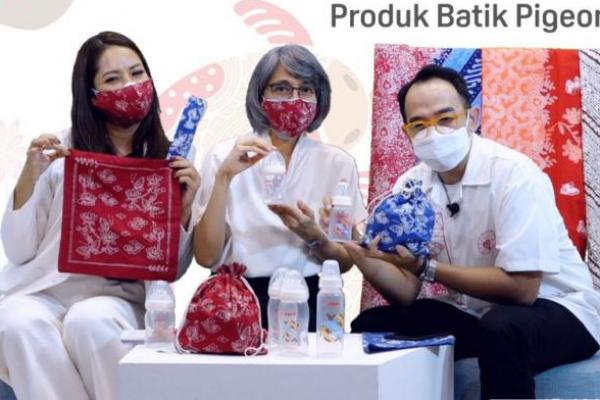 Iwet Ramadhan dan produk ini berkolaborasi dengan mengenalkan botol bermotif batik. Seperti apa?