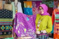 Pupuk Kaltim Bina Pelaku Usaha Batik Lokal Kalimantan