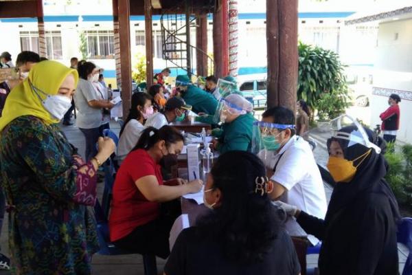 Kementerian Kominfo mendukung Ikatan Alumni Universitas Sumatera Utara (IKA USU) Wilayah Jakarta dan sekitarnya yang menggelar acara sosialisasi pencegahan Covid-19 dan vaksinasi 10.000 dosis di Kabupaten Simalungun