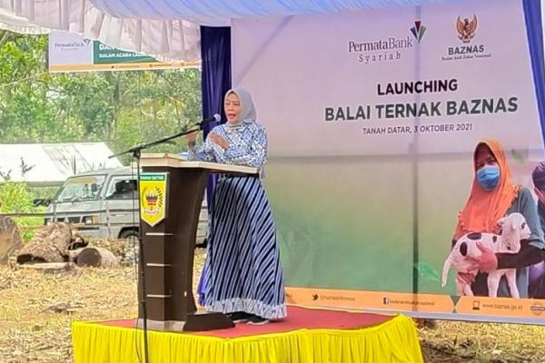 Badan Amil Zakat Nasional (Baznas) bersama Unit Pengumpul Zakat (UPZ) BAZNAS Bank Permata Syariah meluncurkan Program Balai Ternak Kabupaten Tanah Datar,