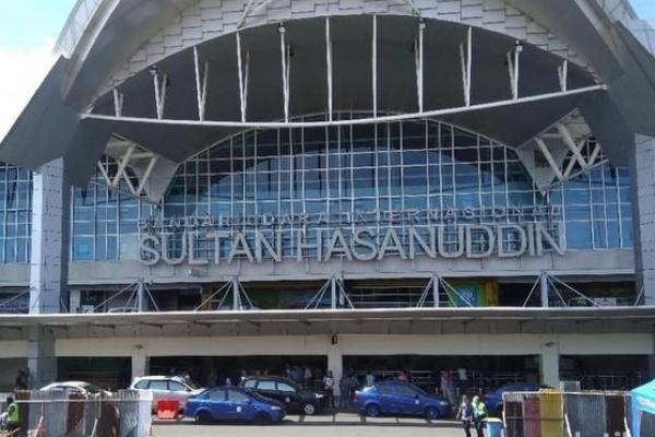 Trafik penumpang tertinggi pada September lalu terdapat di Bandara Sultan Hasanuddin Makassar yang sebesar 473.566 pergerakan penumpang.