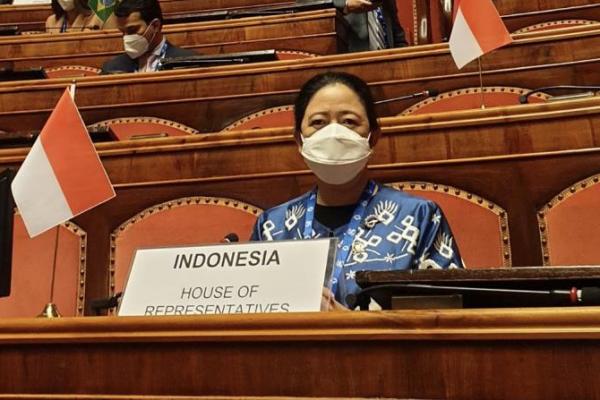 Ketua DPR RI menghadiri Seventh Group of 20 (G20) Parliamentary Speakers’ Summit (P20) di Italia. Dalam forum parlemen negara-negara G20 itu, Puan berbicara soal global vaccination road map sebagai upaya dunia mengakhiri pandemi Covid-19.