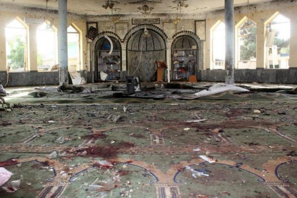 Tidak ada kelompok yang segera mengaku bertanggung jawab. Namun ledakan itu menambah deretan serangan bom diri dalam beberapa pekan terakhir, termasuk satu di sebuah masjid di Kabul, yang diklaim oleh militan ISIS.