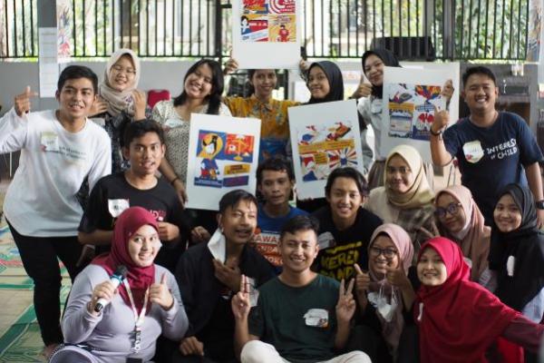 Pembaharu Muda adalah anak-anak muda terpilih dari berbagai kota/kabupaten di Indonesia, jebolan pelatihan Pembaharu Muda yang difasilitasi Yayasan Lentera Anak sejak 2016.
