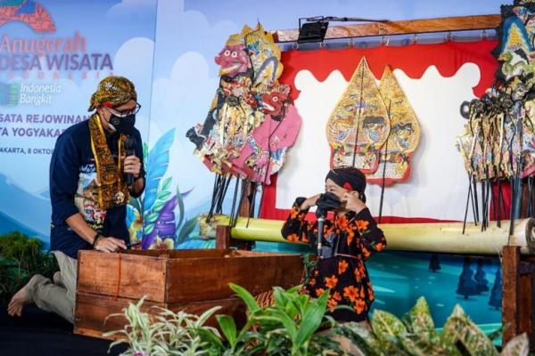 Sandiaga Uno mengungkapkan dengan melestarikan budaya akan meningkatkan kreativitas dan membuka lapangan kerja.