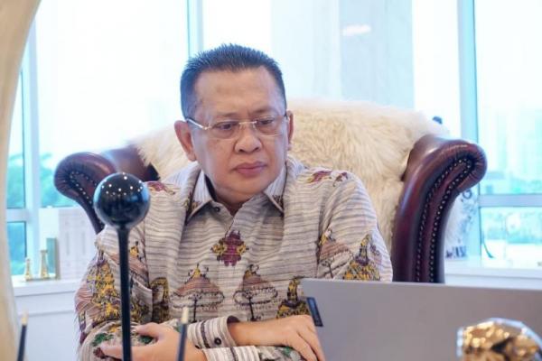 Untuk mencapai tiga tahapan strategi tersebut, Peserta PPSA XXIII Tahun 2021 Lemhannas RI turut memberikan rekomendasi kebijakan yang bisa dijalankan Presiden Joko Widodo.