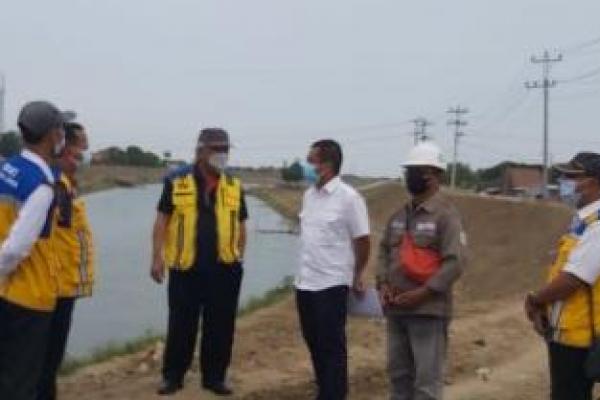 Program penataan dan normalisasi sungai tersebut akan memberi manfaat dalam mengurangi risiko bencana banjir di sebagian wilayah kota/kabupaten yang menjadi salah satu pusat kegiatan perekonomian Provinsi Jateng bagian utara. 