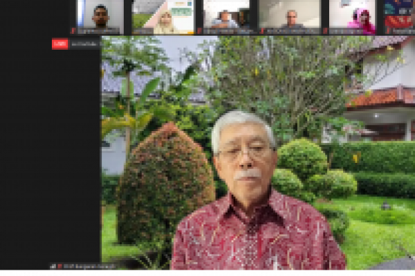 Saat ini negara-negara mulai berlomba-lomba untuk menerapkan cara paling efektif dan efisien untuk menjawab tantangan tersebut dengan sistem dan informasi teknologi.